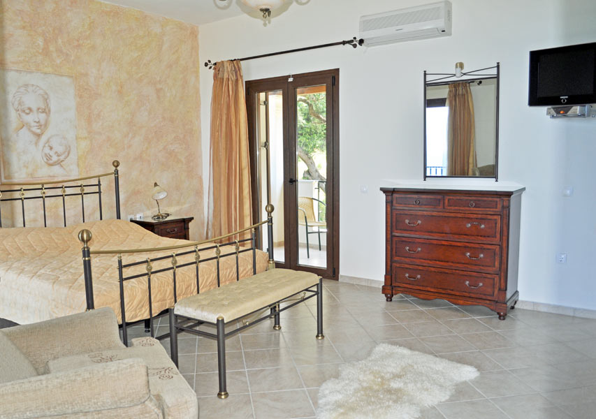 Villa Vasiliki  2nd floor - Master bedroom